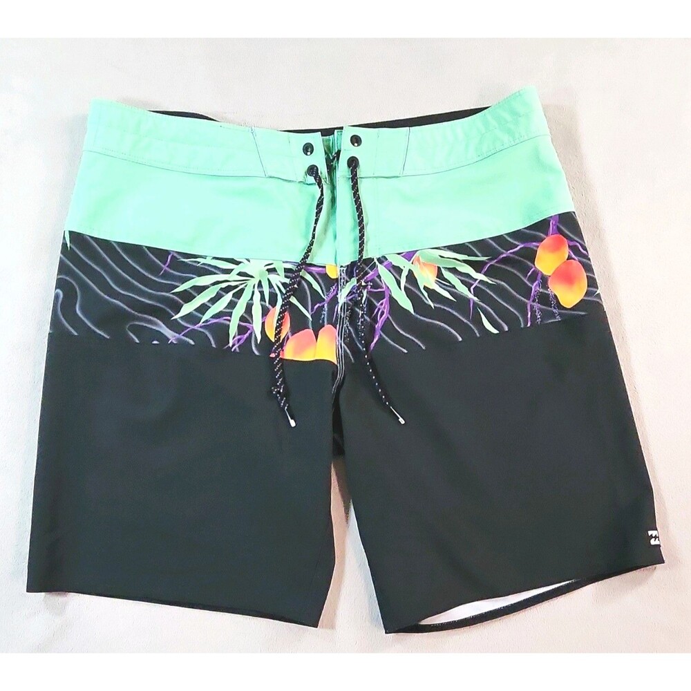 Billabong Recycler Tribong Pro Men’s Board Shorts 34 Black/Green Floral Tropical